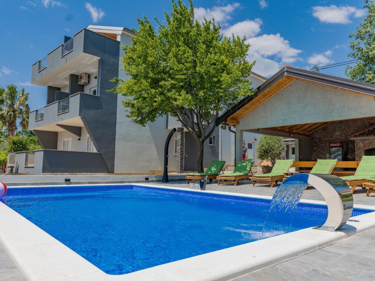 Apartment Maja - Srd423 By Interhome Maslenica Luaran gambar